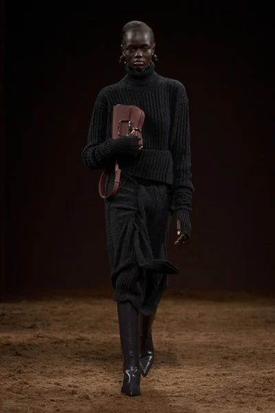 Look 24